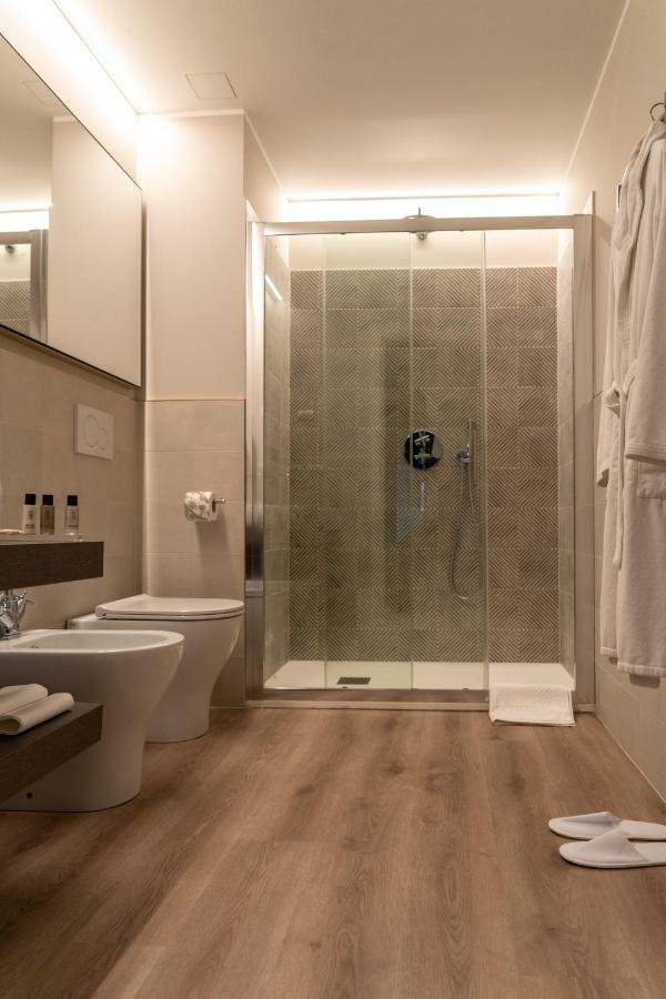 Sleep Tide Suites Мілан Екстер'єр фото